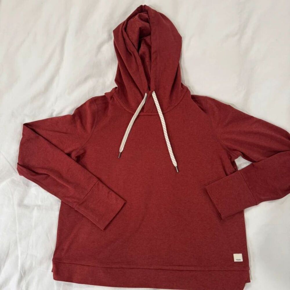 Vuori Halo Essential Hoodie Womens Pullover Currant Heather Casual Soft Small